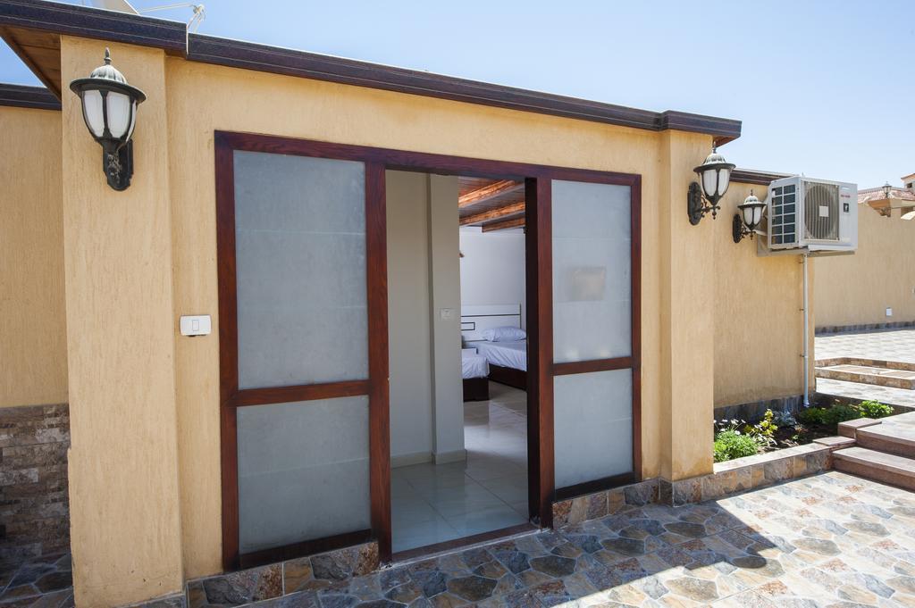 Sunny Seaside Villa Hurghada Bagian luar foto